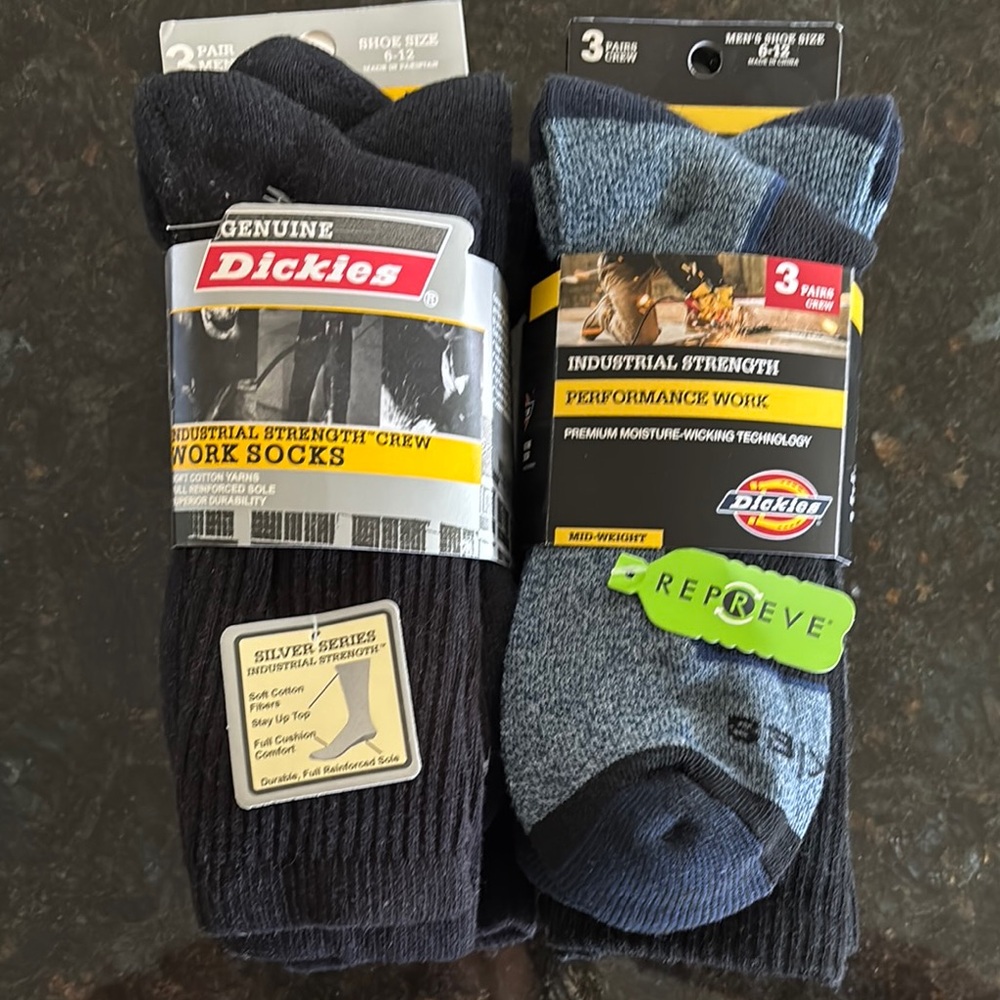 Dickies Men's Industrial Strength Crew Socks - Black and Blue